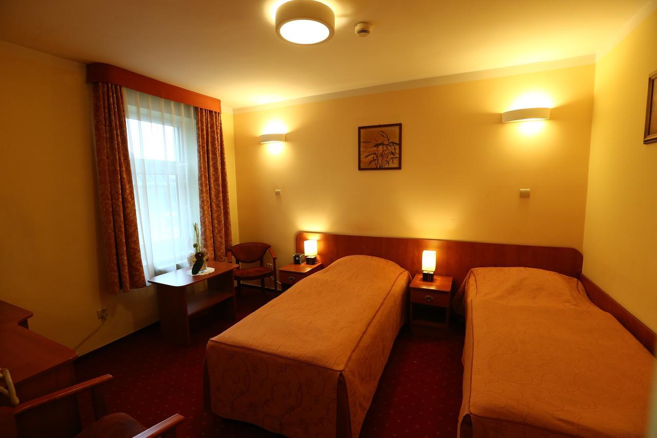 Korona 3* Цєханув